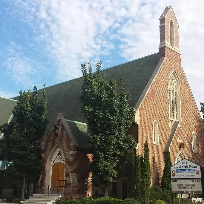 2-Bdrm Lovely Home - Sunnylea Prime -The Kingsway Toronto