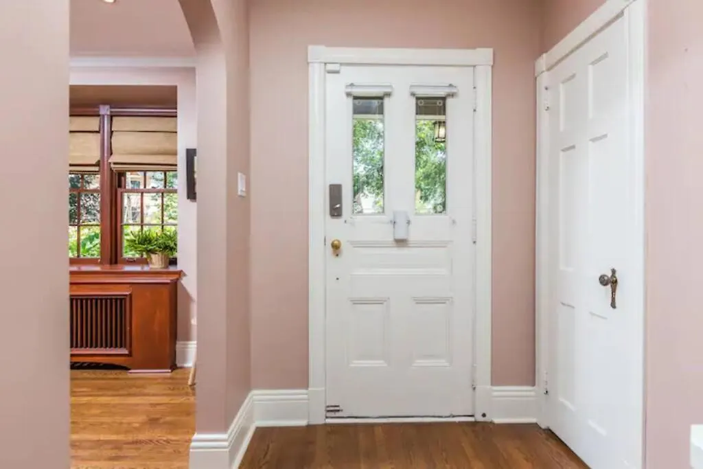 2-Bdrm Lovely Home - Sunnylea Prime -The Kingsway Toronto Guest house