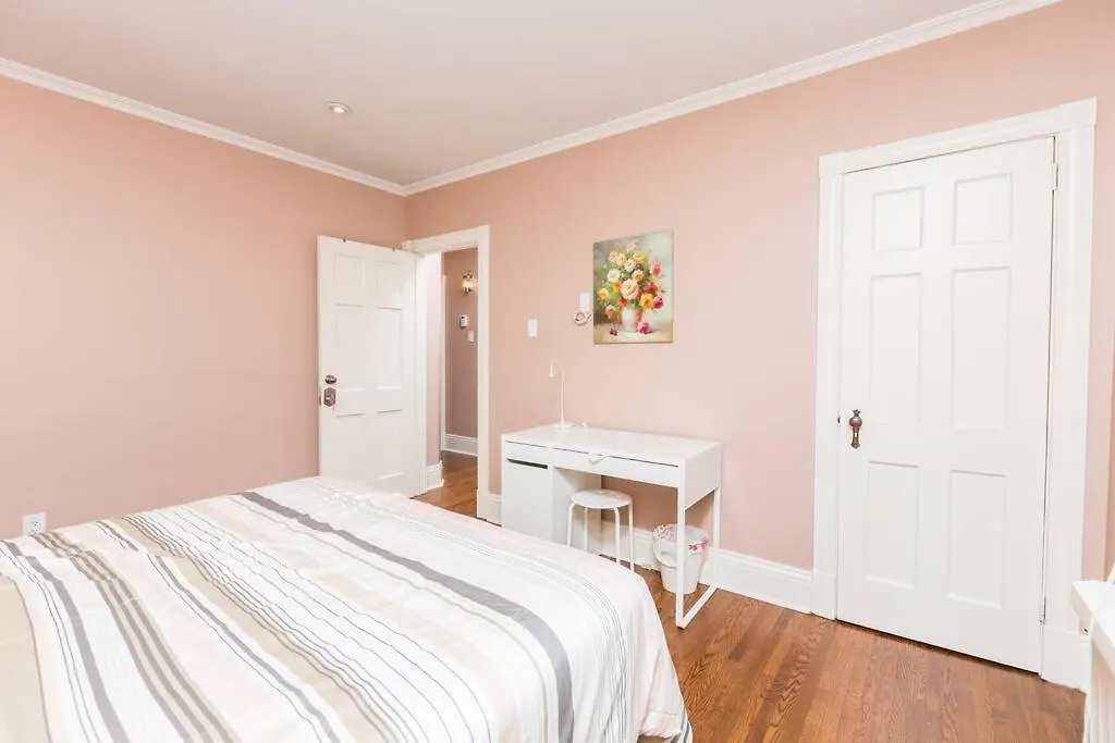 2-Bdrm Lovely Home - Sunnylea Prime -The Kingsway Toronto 0*,